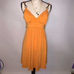 B wear dress